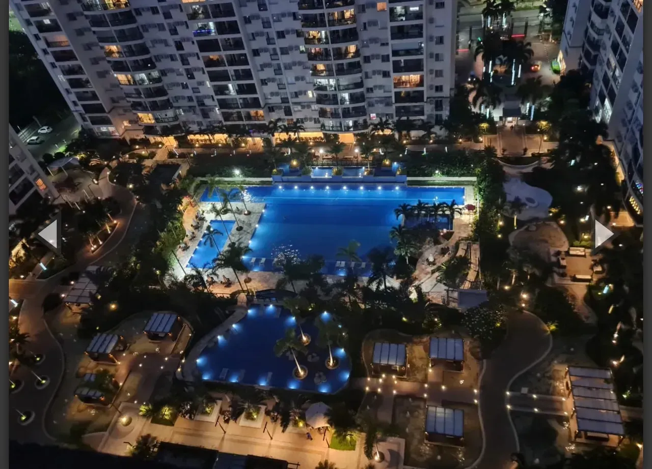 Apartamento com 2 quartos e varanda de vidro — photo 19