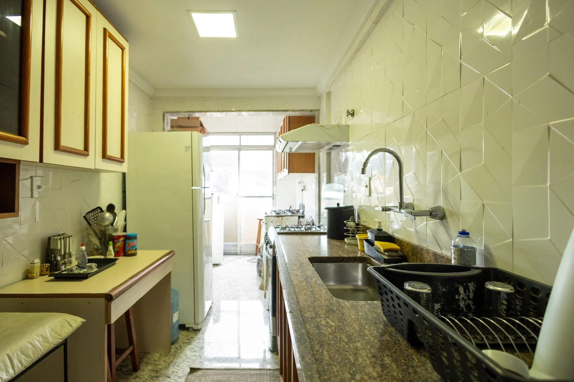 Furnished 1-bedroom apartment with 2 parking spaces — photo 40