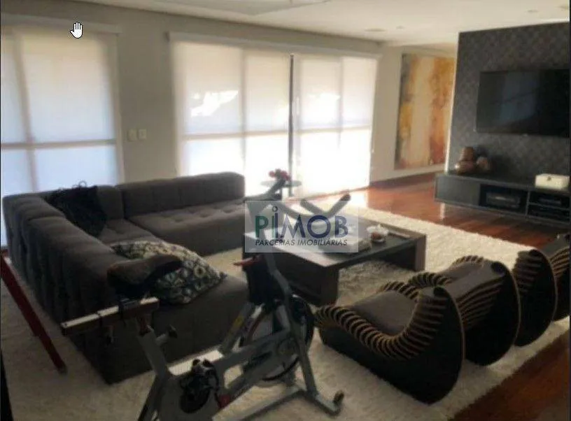 Top-floor apartment with 3 bedrooms and 330 m² — photo 37