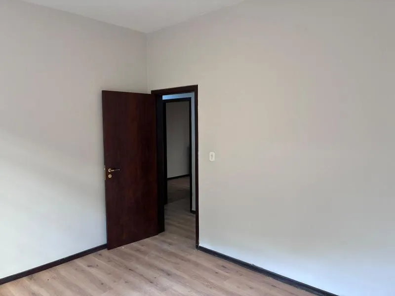Home office in a 3-bedroom apartment, 160 m² — photo 9