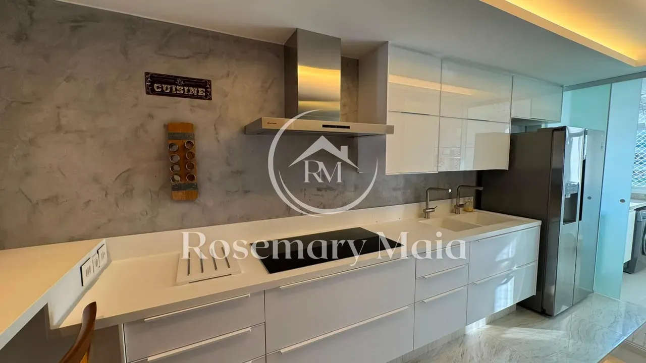 179 m² apartment with 3 bedrooms and 3 parking spaces — photo 24