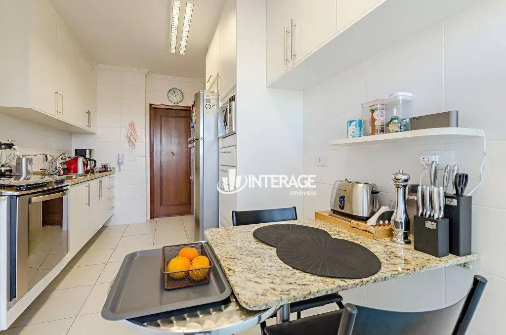 249 m² apartment with 3 bedrooms and 3 bathrooms — photo 7