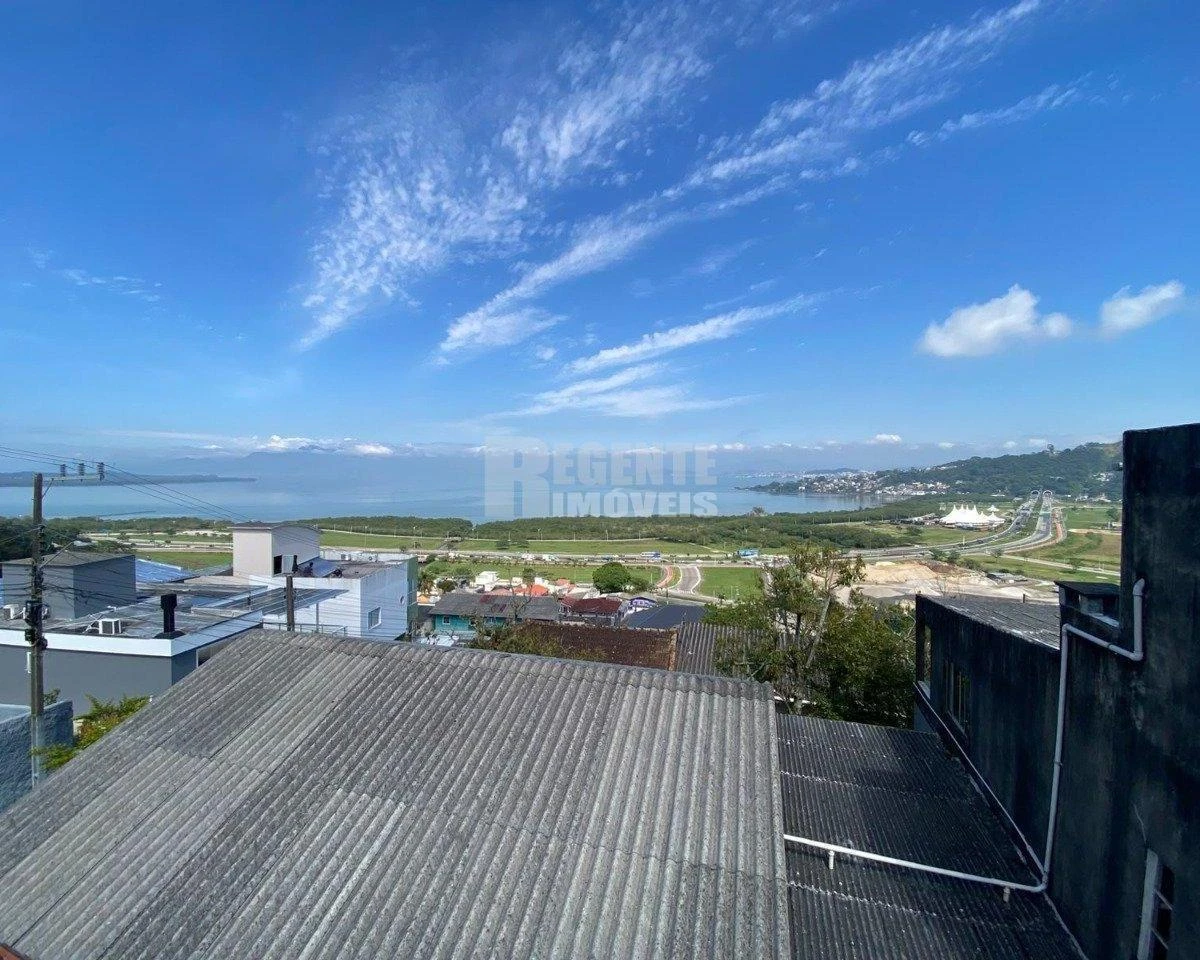 Water view in a 3-bedroom house, 173 m² — photo 14