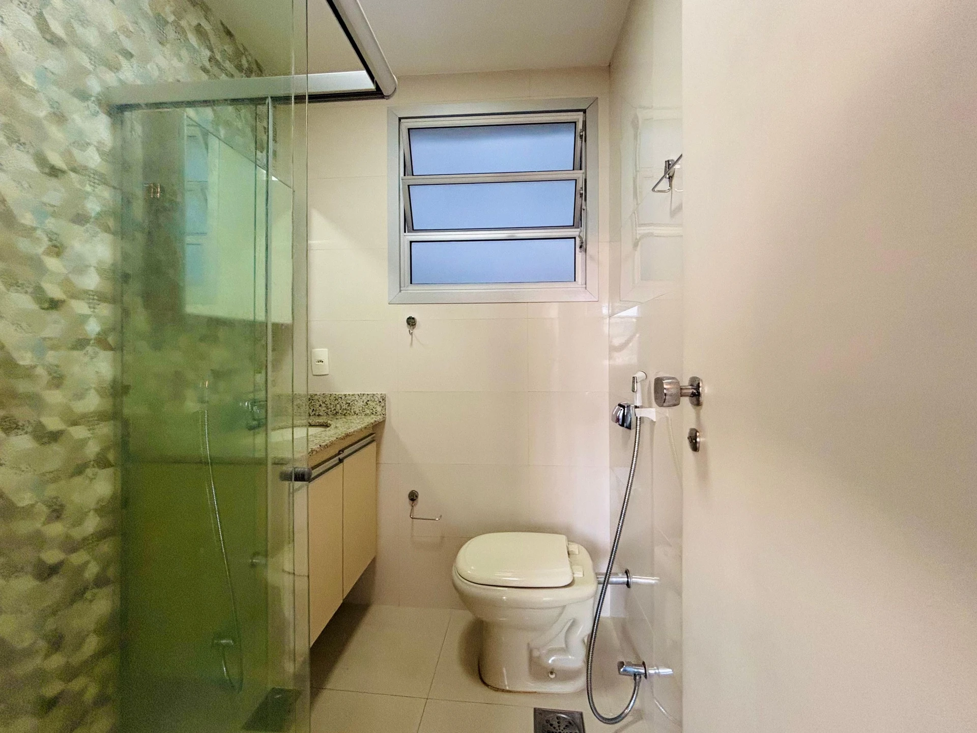 2-bedroom apartment with a mountain view in Rio de Janeiro — photo 2