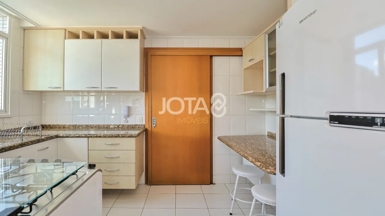 3-bedroom apartment with 129 m², private BBQ, 2 parking — photo 8