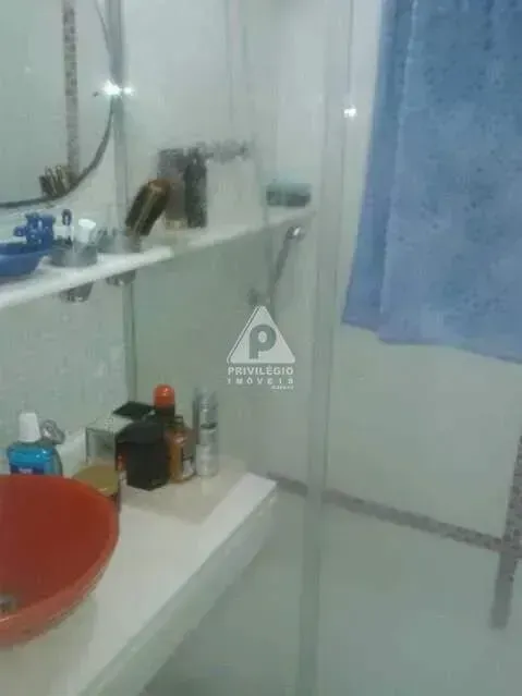 Departamento de 3 dormitorios con balcón cerrado con vidrio — photo 19