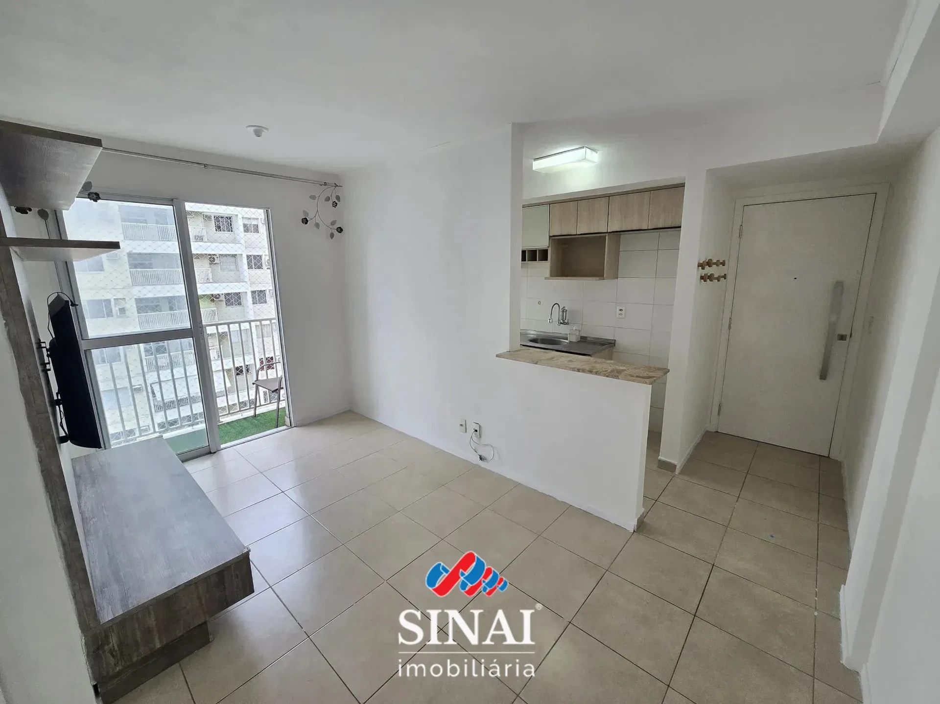 Apartamento de 2 quartos em condomínio com piscina — photo 3