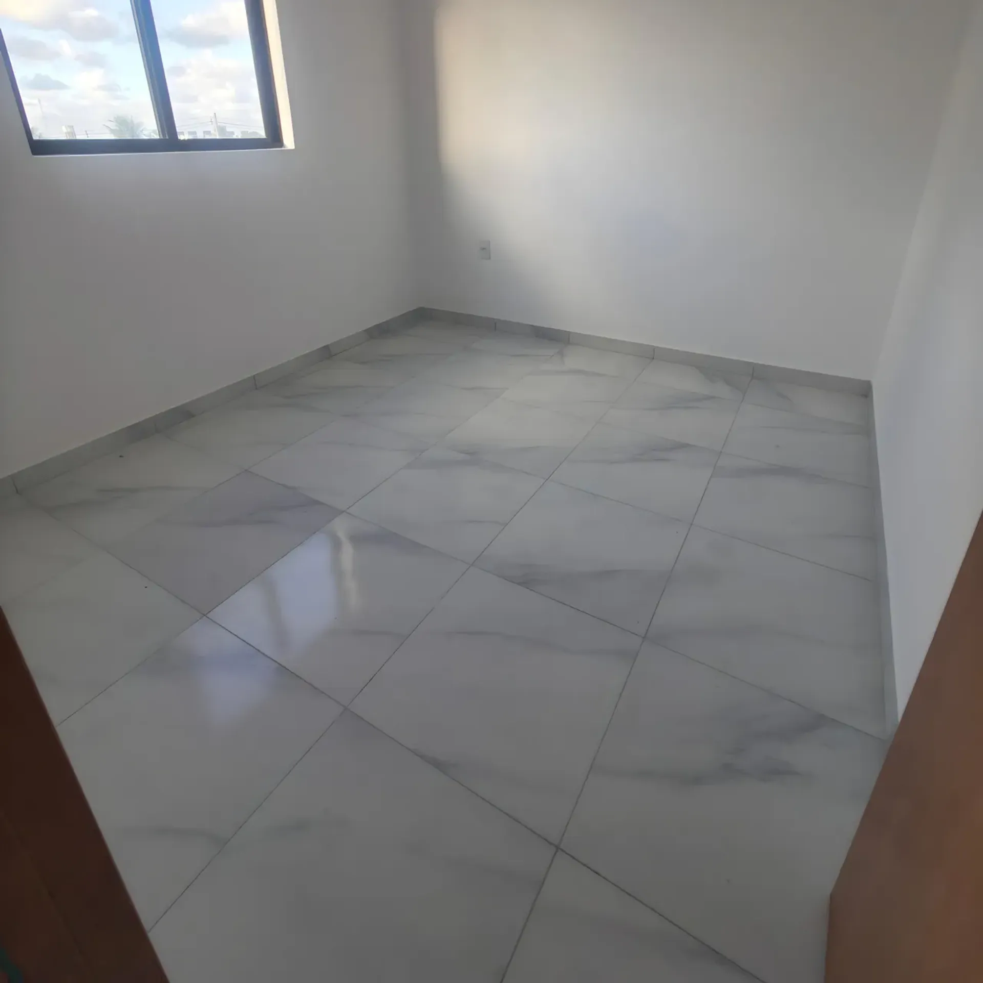 2-bedroom apartment in a building with a coworking space — photo 7