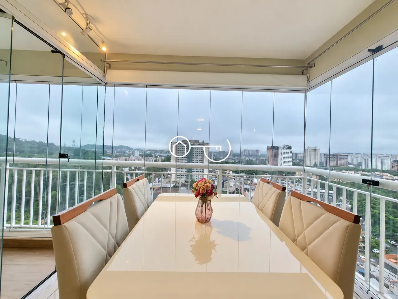 Glass-enclosed balcony in a 2-bedroom apartment, 62 m² — photo 14