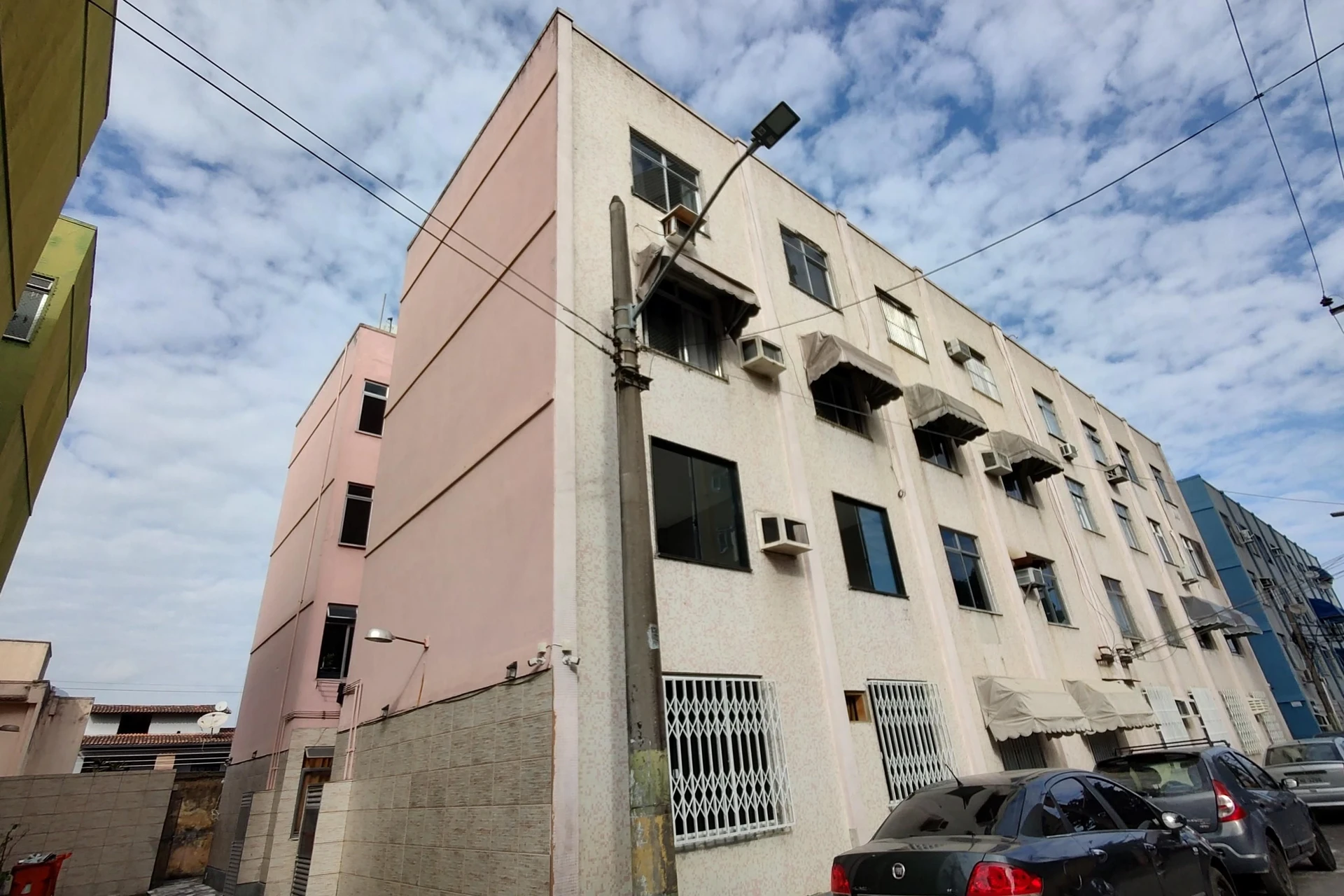 Unfurnished apartment with 2 bedrooms and 1 parking space — photo 58
