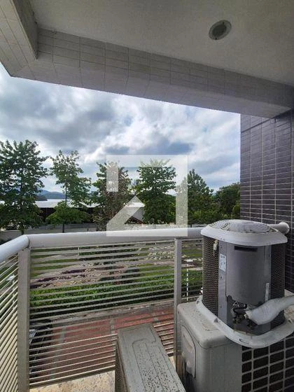 Furnished apartment, 80 m², with a water view — photo 39