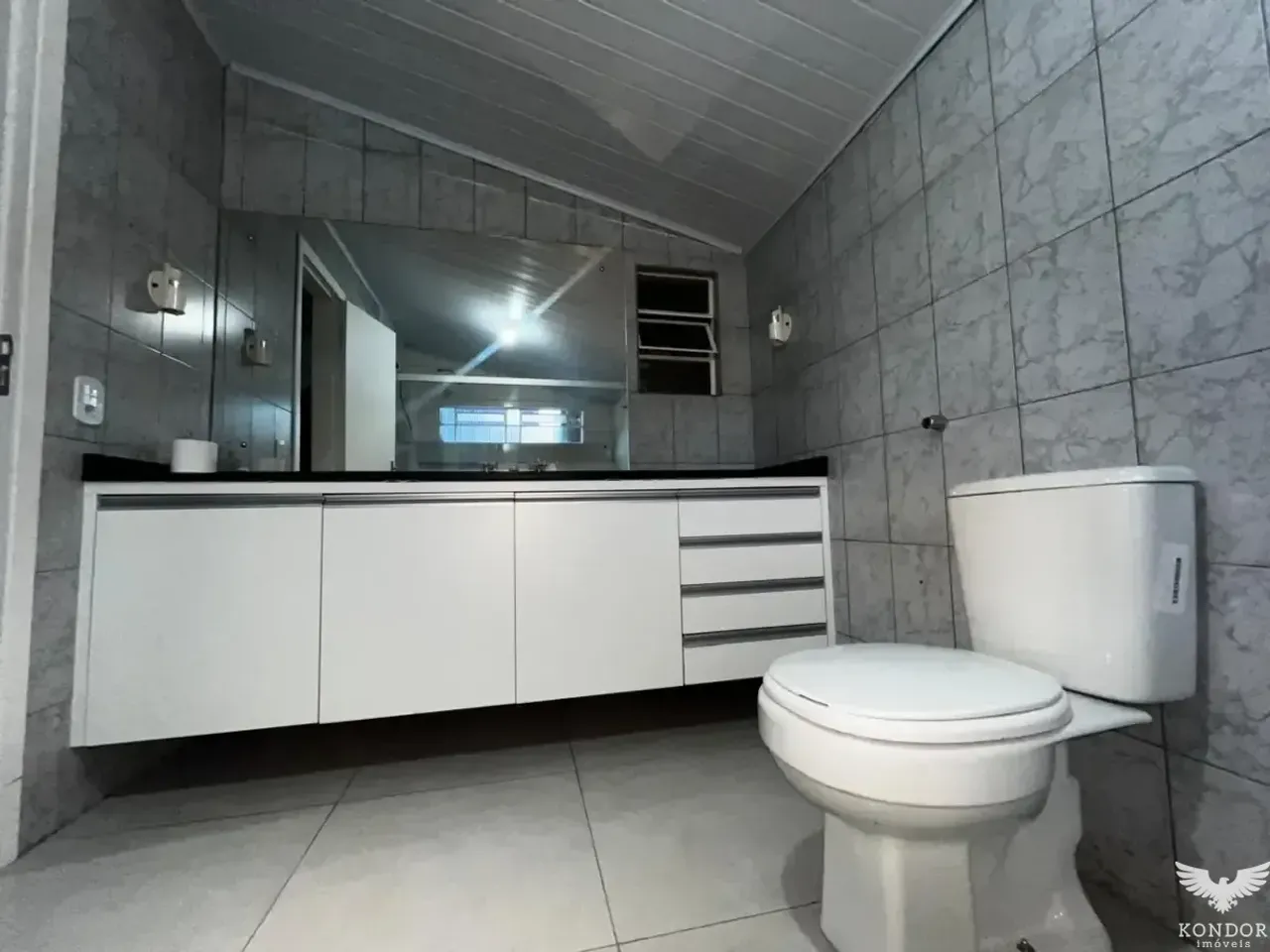 Single-level house with 220 m², 3 bedrooms and BBQ — photo 16