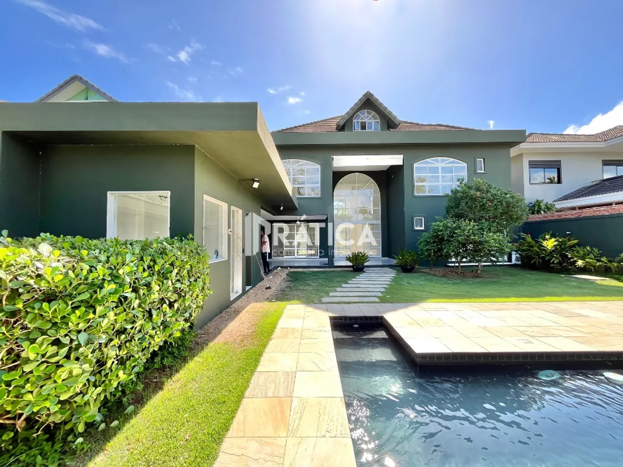 House with 5 bedrooms and a 24-hour concierge — photo 3