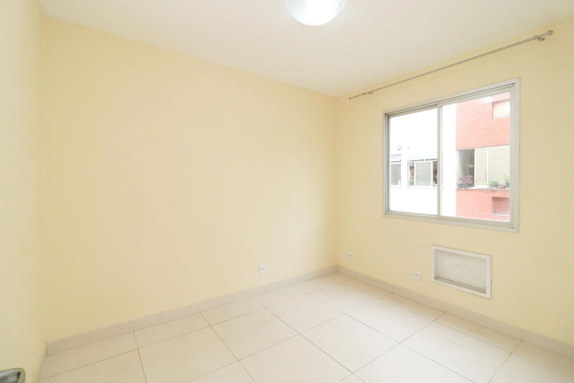 3-bedroom apartment with a mountain view — photo 21