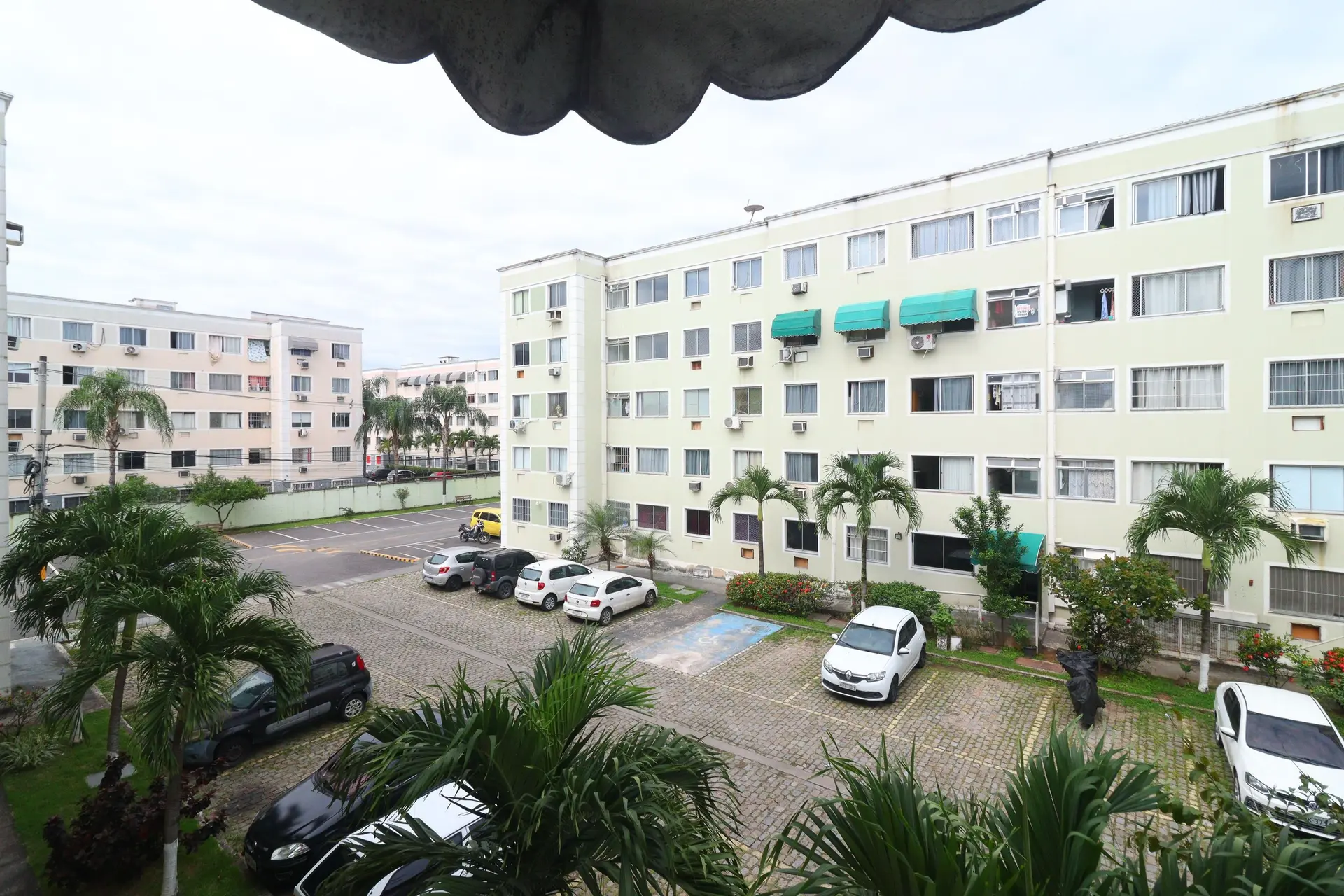 2-bedroom apartment in a building with a gym — photo 15