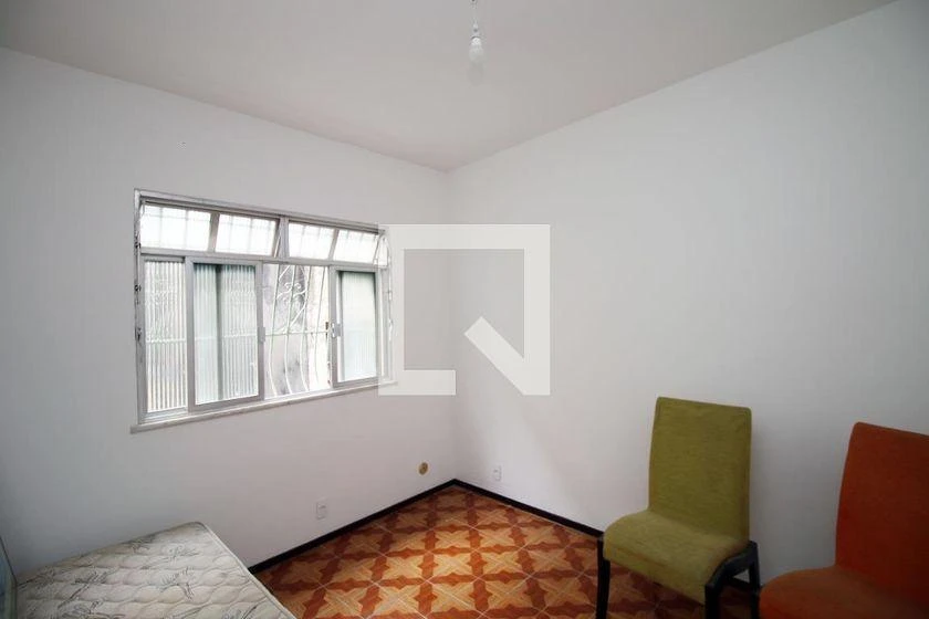 House with 4 bedrooms and 297 m², no parking — photo 12