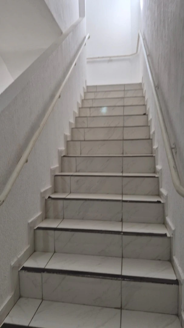 Apartamento de 2 quartos em condomínio com piscina — photo 10