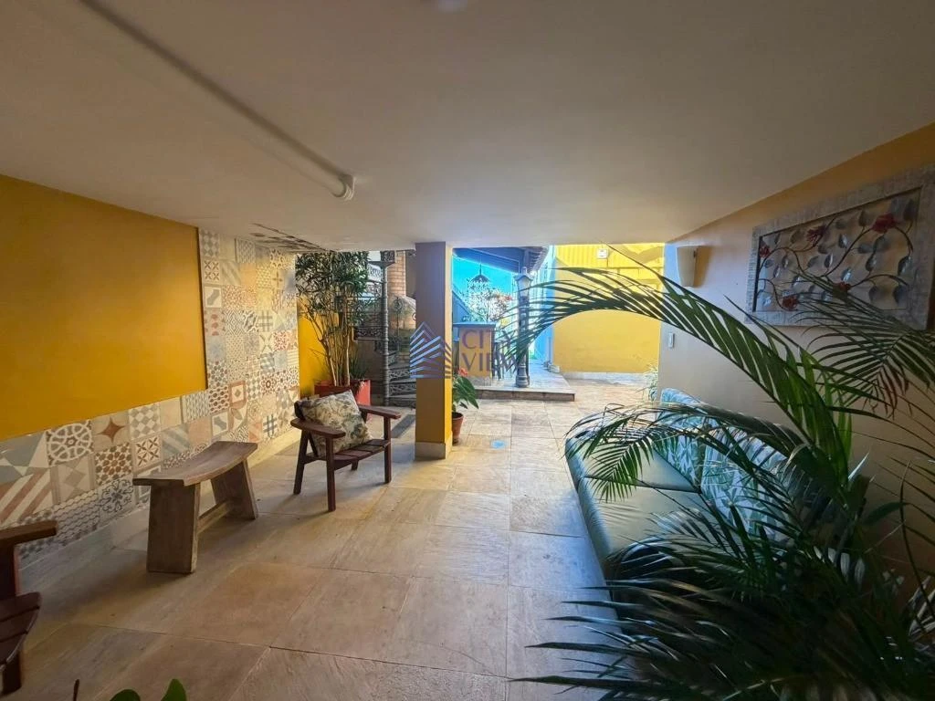 4-bedroom 500 m² house with 5 bathrooms — photo 39