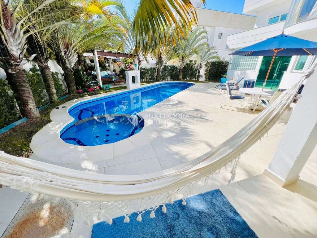 Casa com 6 quartos e 840 m², sem vaga — photo 3