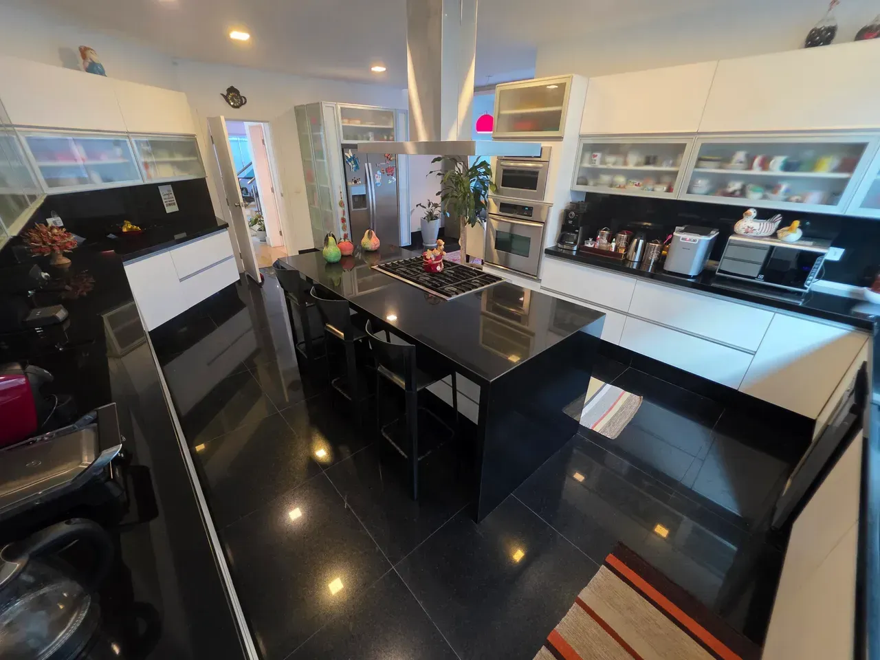Casa mobiliada com cozinha americana e 6 suítes — photo 28
