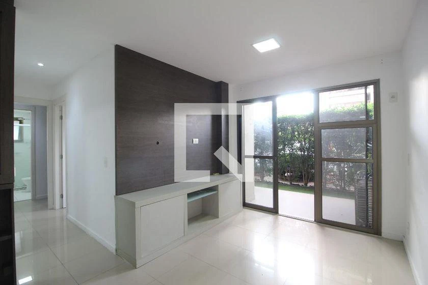 3-bedroom apartment in a building with a gym — photo 10