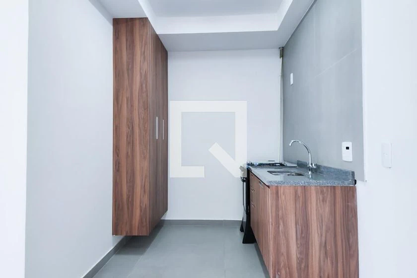 2-bedroom apartment in a building with a gym — photo 7