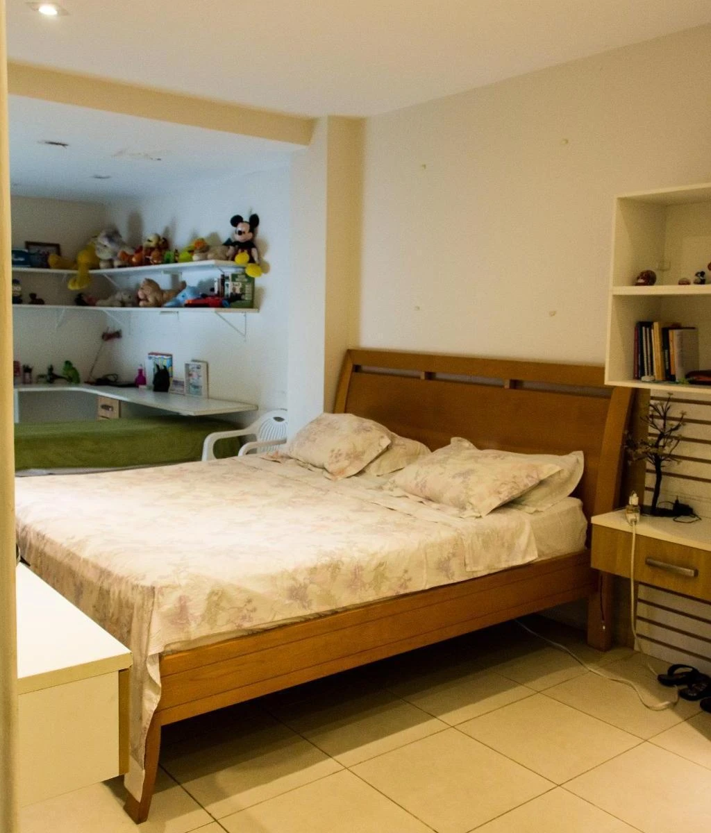 Casa com 4 quartos, 400 m² e 6 banheiros — photo 2