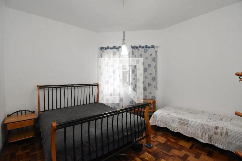 Apartment with wood floors, 2 bedrooms and 130 m² — photo 21