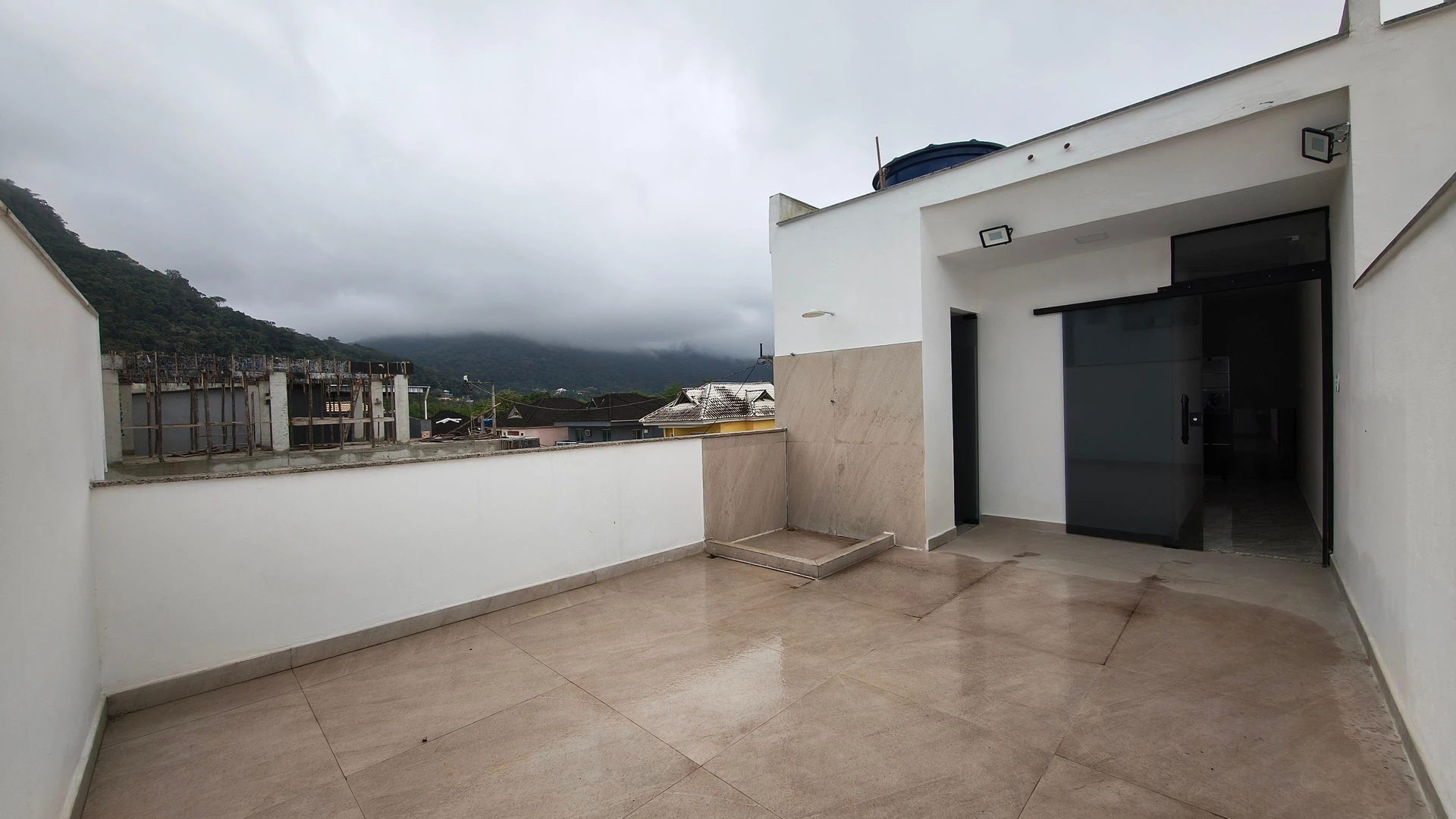 Unfurnished house with 3 bedrooms and 3 bathrooms — photo 14