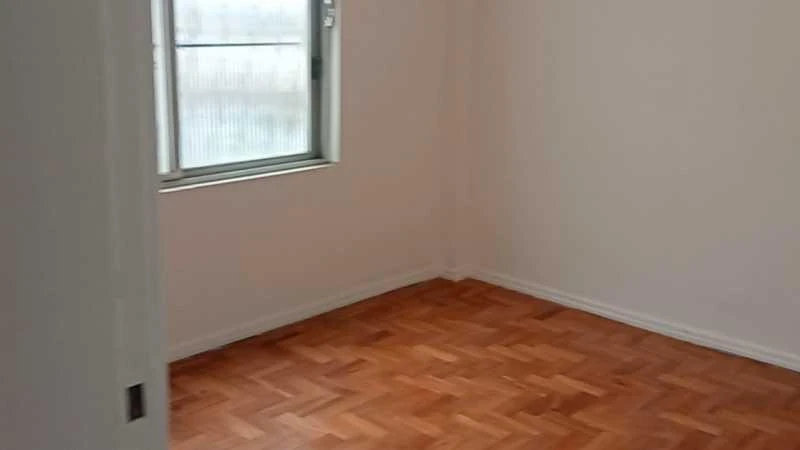 Unfurnished apartment with 3 bedrooms and 2 bathrooms — photo 9