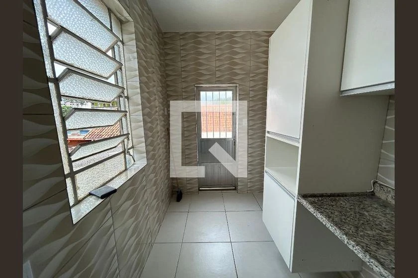 House, 76 m², with wood or laminate floors — photo 9