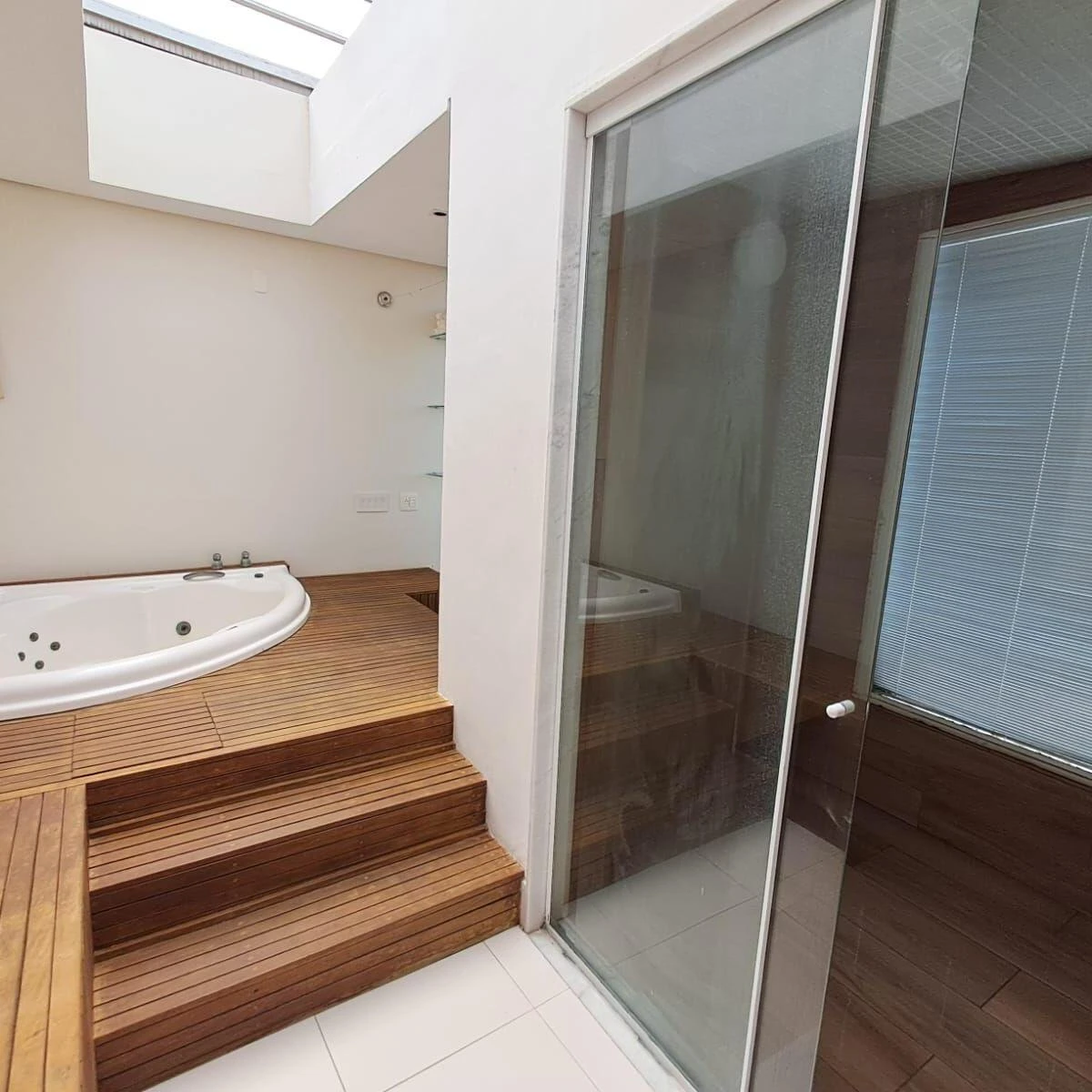 Furnished 4-bedroom house with 1450 m² and 4 parking — photo 31