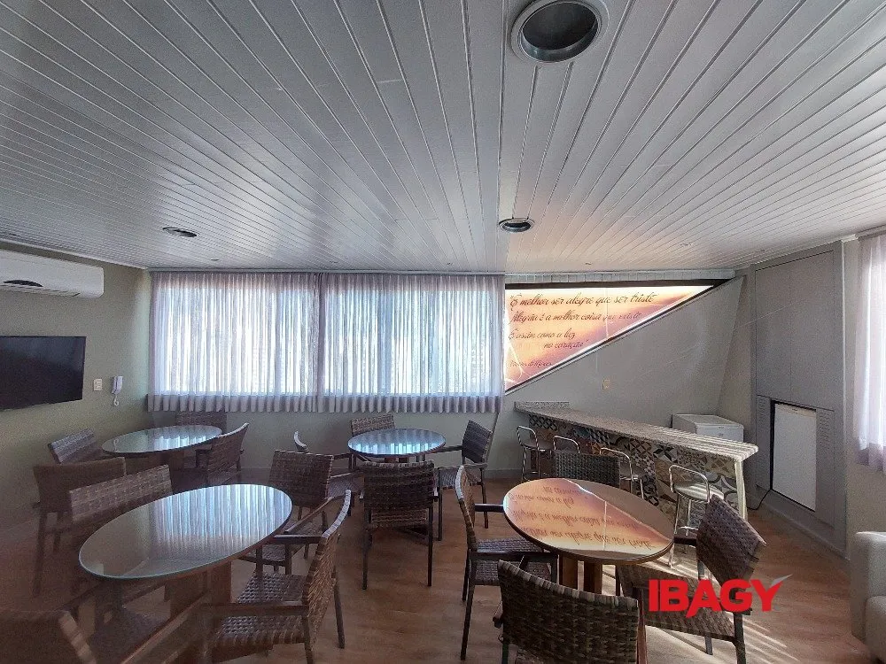Apartamento de 4 dormitorios con 135 m² y 1 suite — photo 13