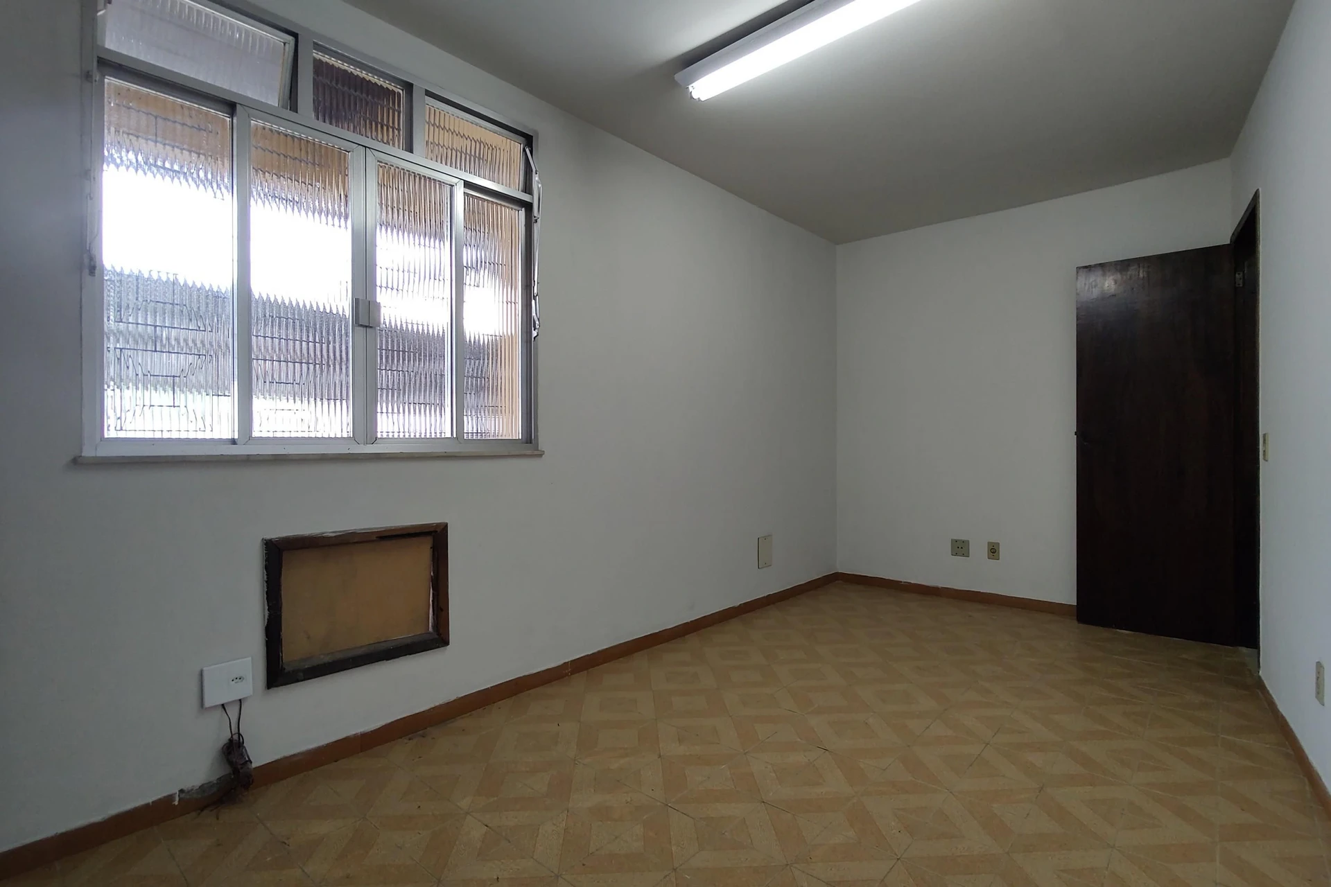 Jacuzzi y 3 dormitorios: casa de 742 m² — photo 51