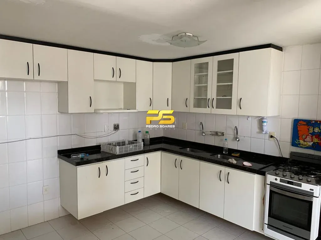 Apartamento de 204 m² com 3 suítes e 2 vagas