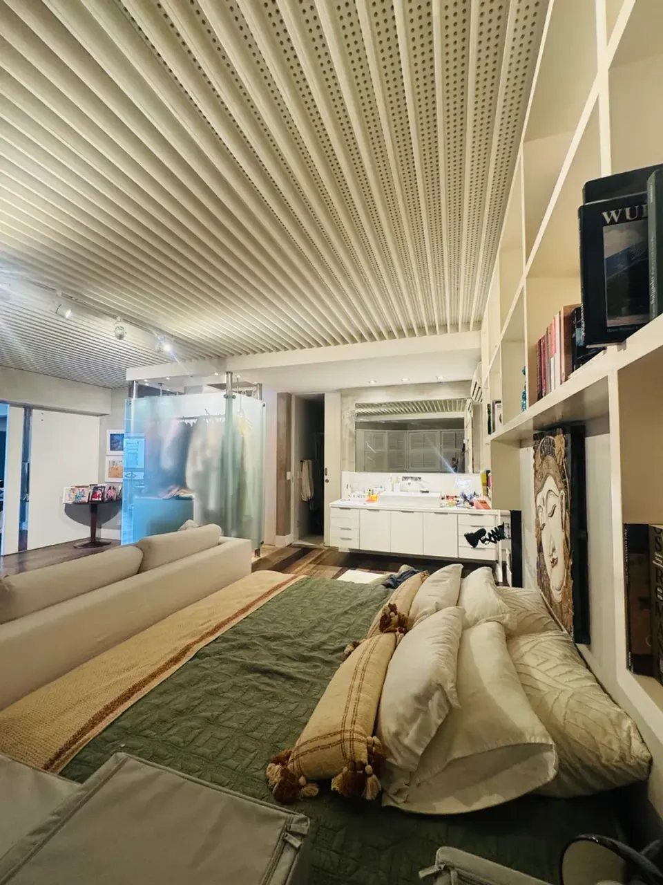 3-bedroom apartment with a home office — photo 16