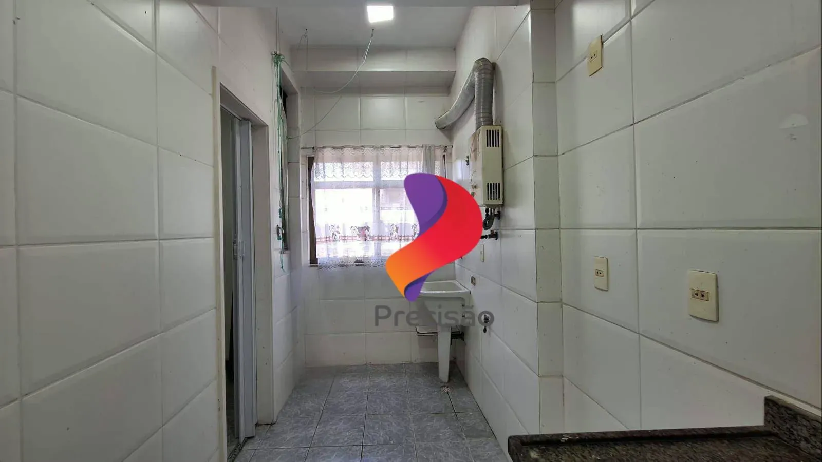 2-bedroom apartment with balcony — photo 23