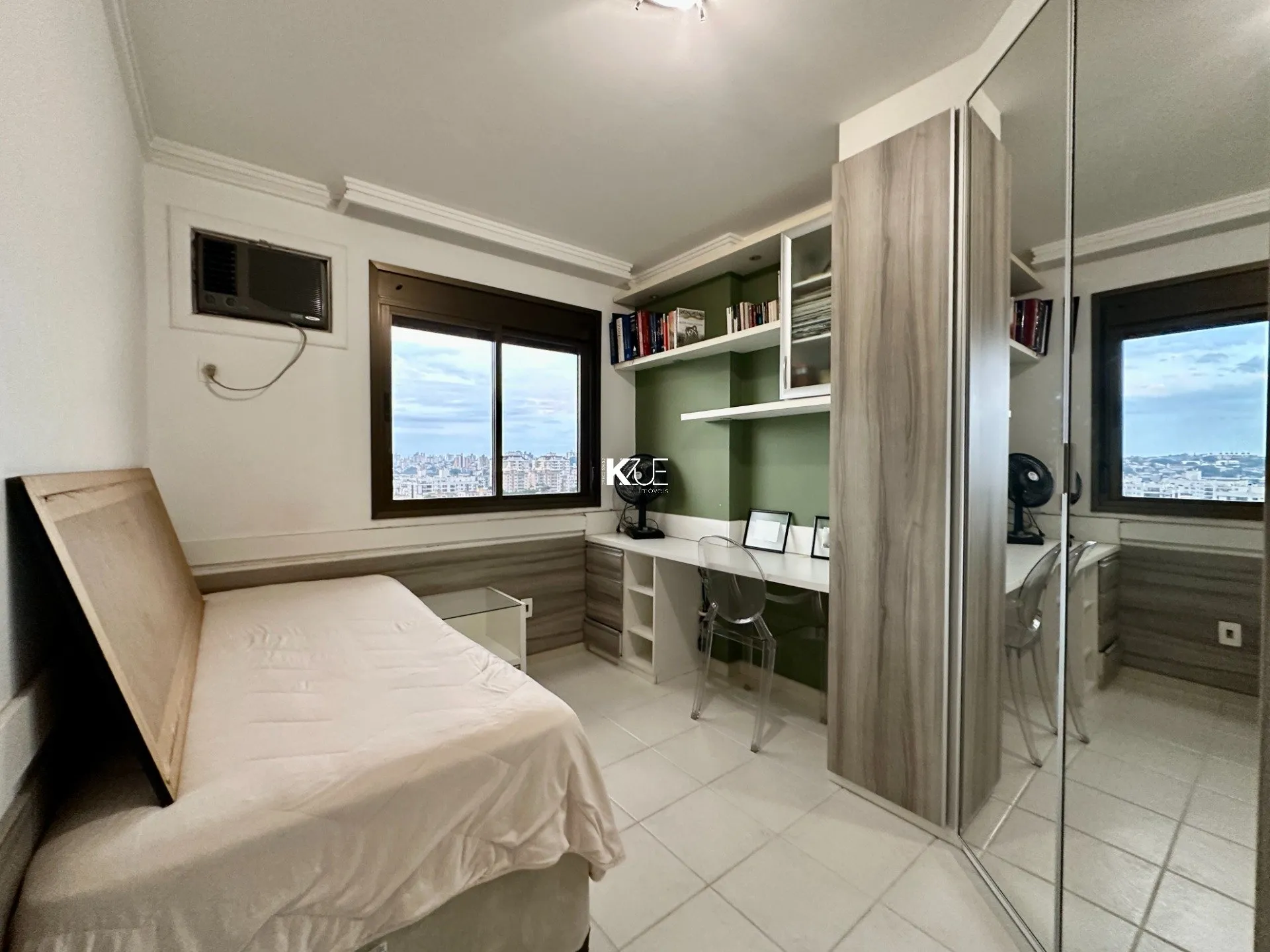 Furnished 2-bedroom apartment with suite and 89 m² — photo 10