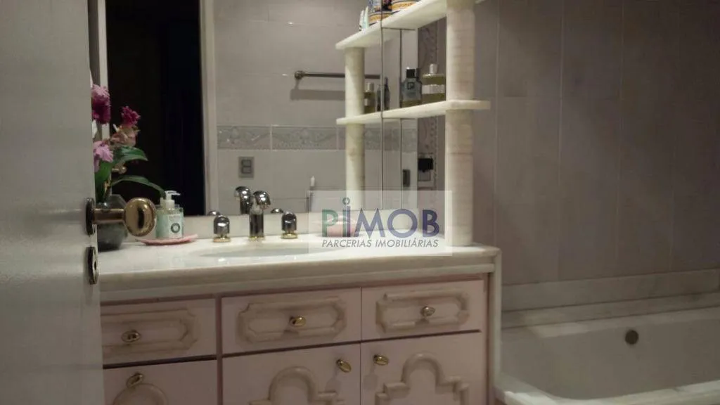 4-bedroom apartment with 4 baths and 340 m² — photo 8