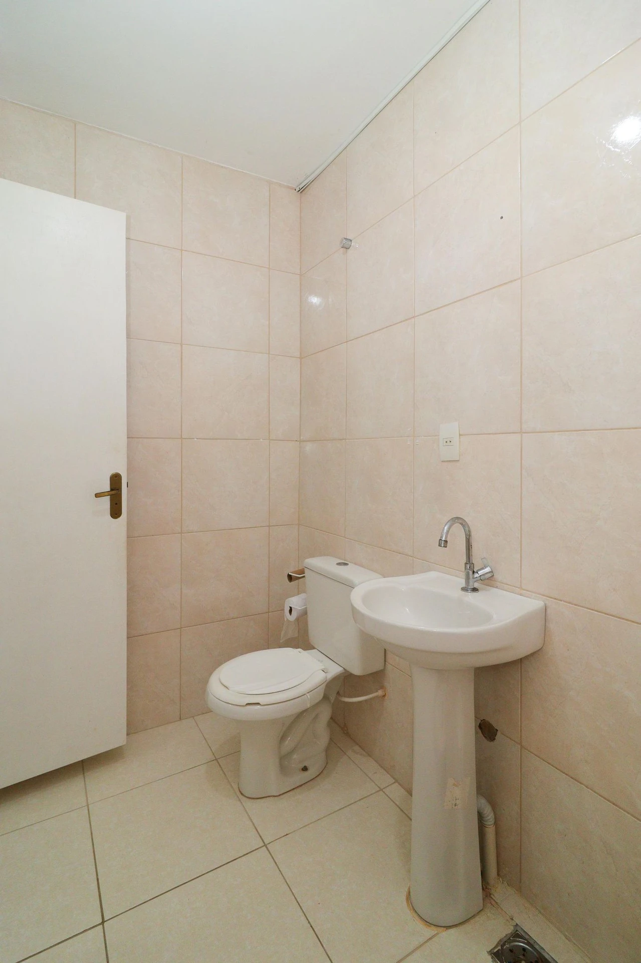 2-bedroom rental apartment with 1 bathroom and balcony — photo 19