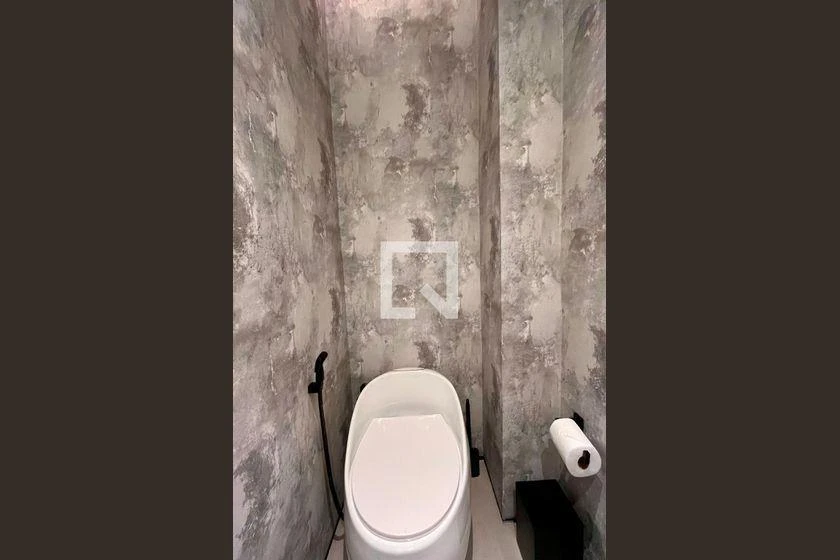 Apartamento de 150 m² com closet e janelas do piso ao teto — photo 7
