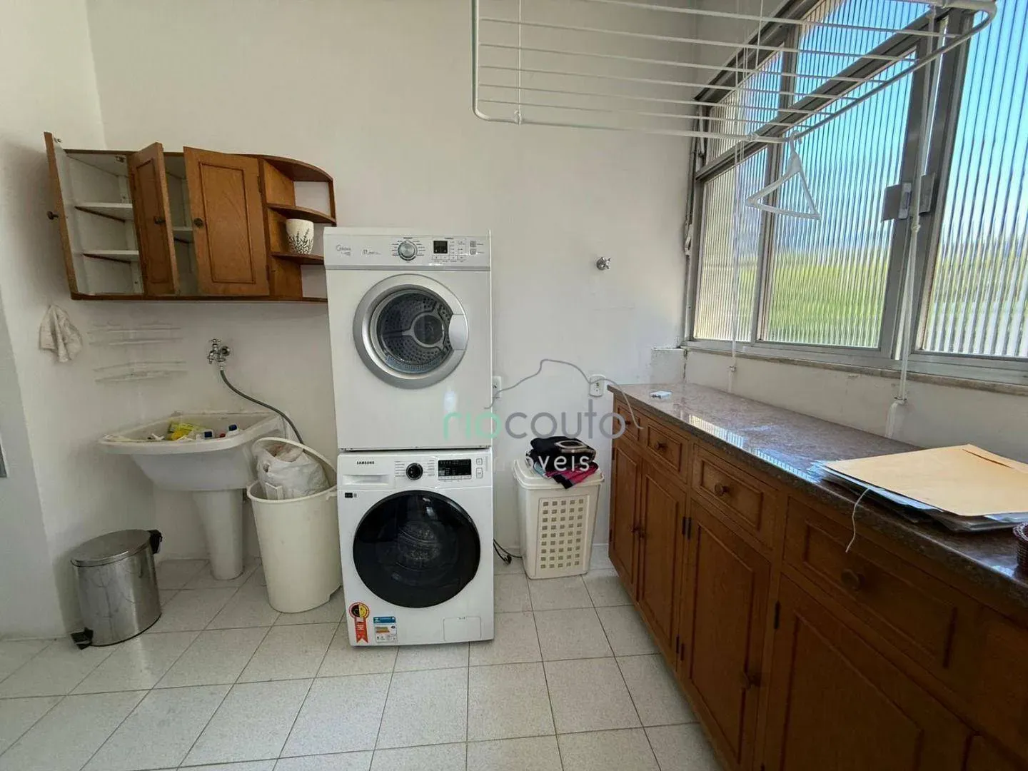Unfurnished rental apartment with 2 bedrooms and 3 baths — photo 43