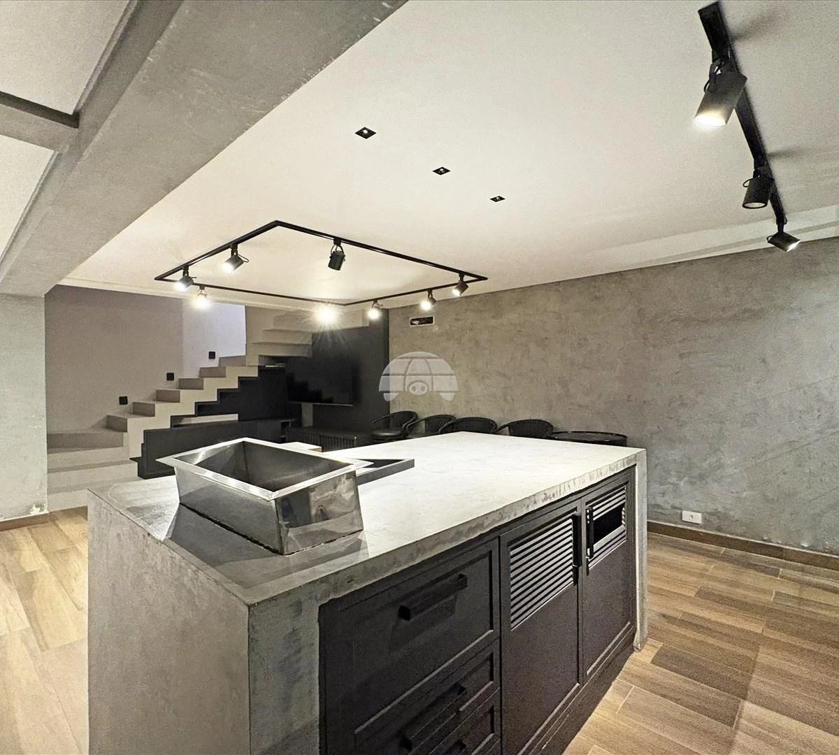 Furnished 293 m² house with open-plan kitchen — photo 33