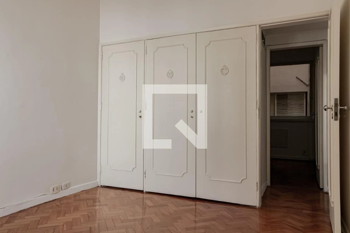Apartment, 116 m², with wood or laminate floors — photo 22