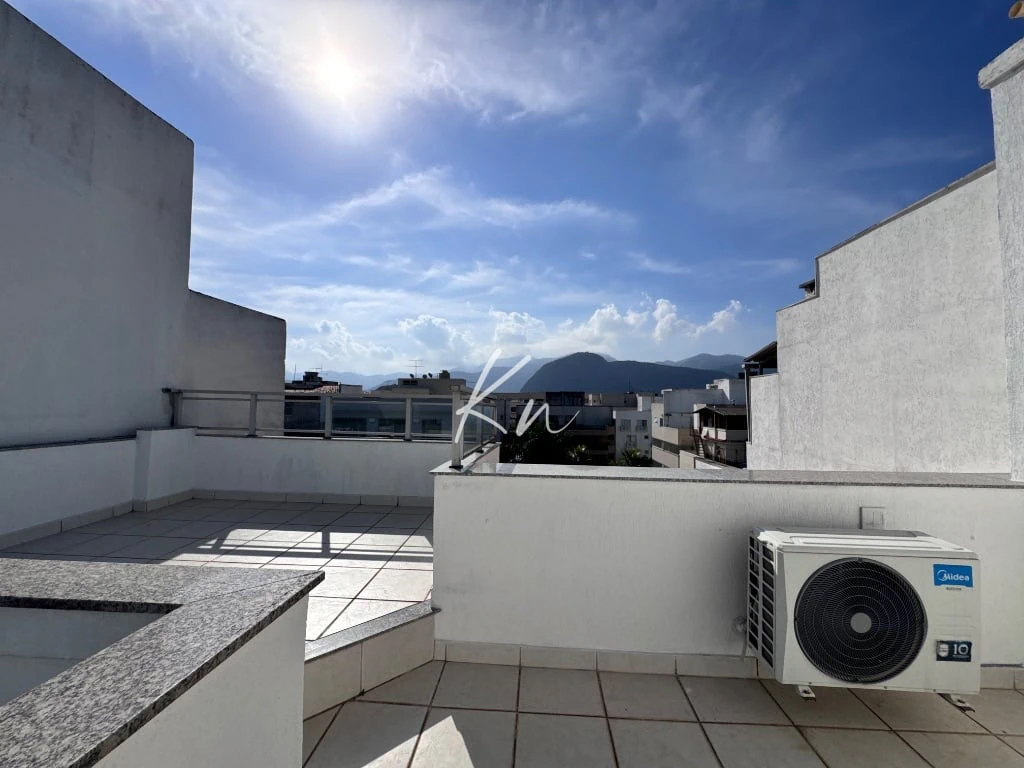 Furnished apartment, 254 m², with a grill on the balcony — photo 12