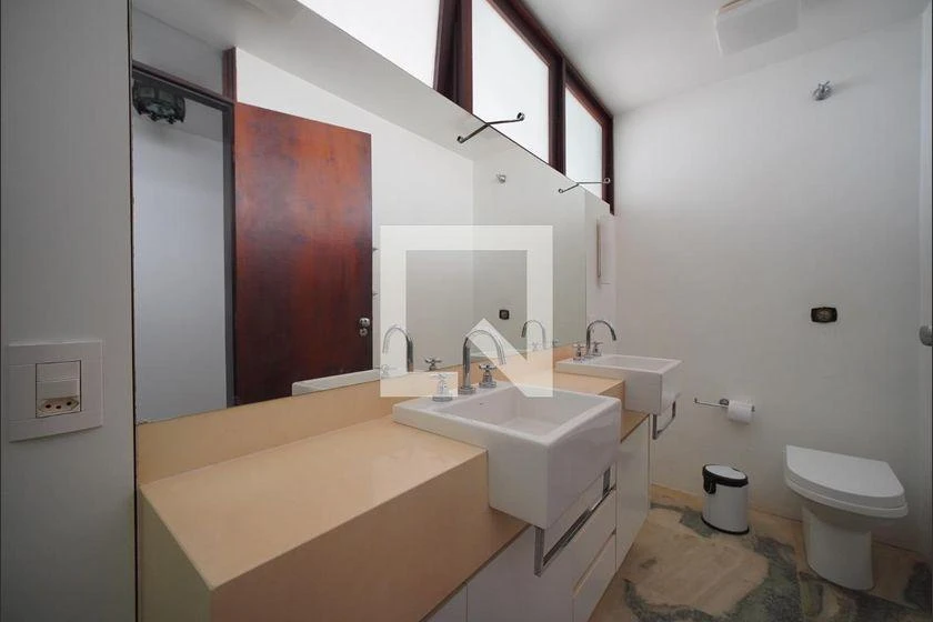 Furnished 4-bedroom house with 300 m² and 2 suites — photo 31
