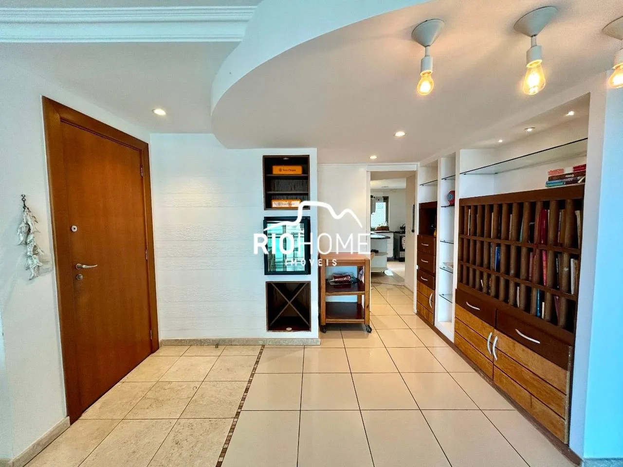 4-bedroom apartment with a water view in Rio de Janeiro — photo 25
