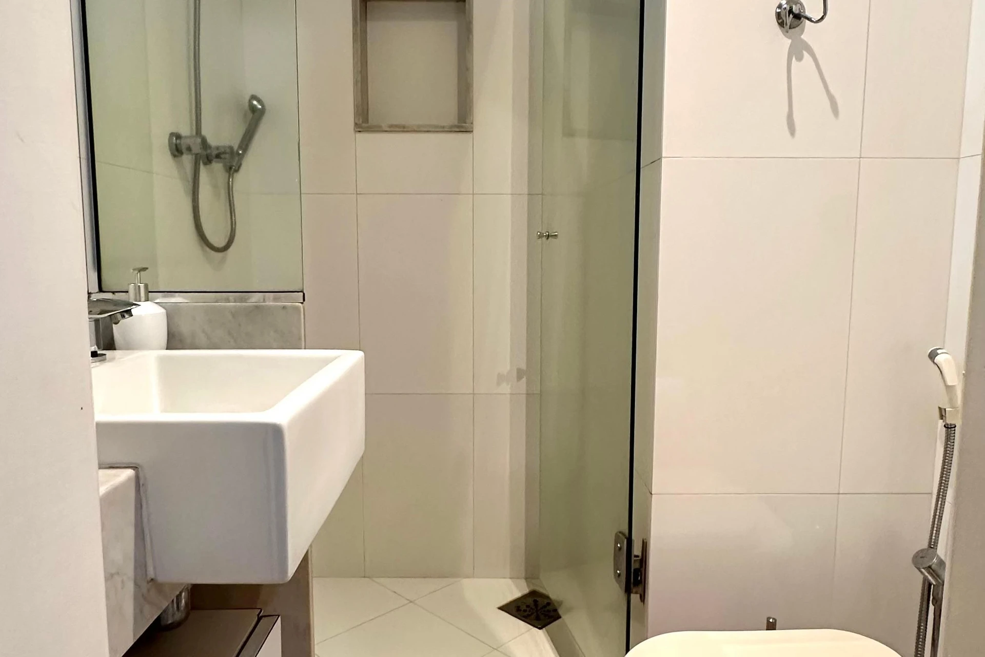 Apartamento mobiliado com 3 quartos e fogão a gás — photo 44