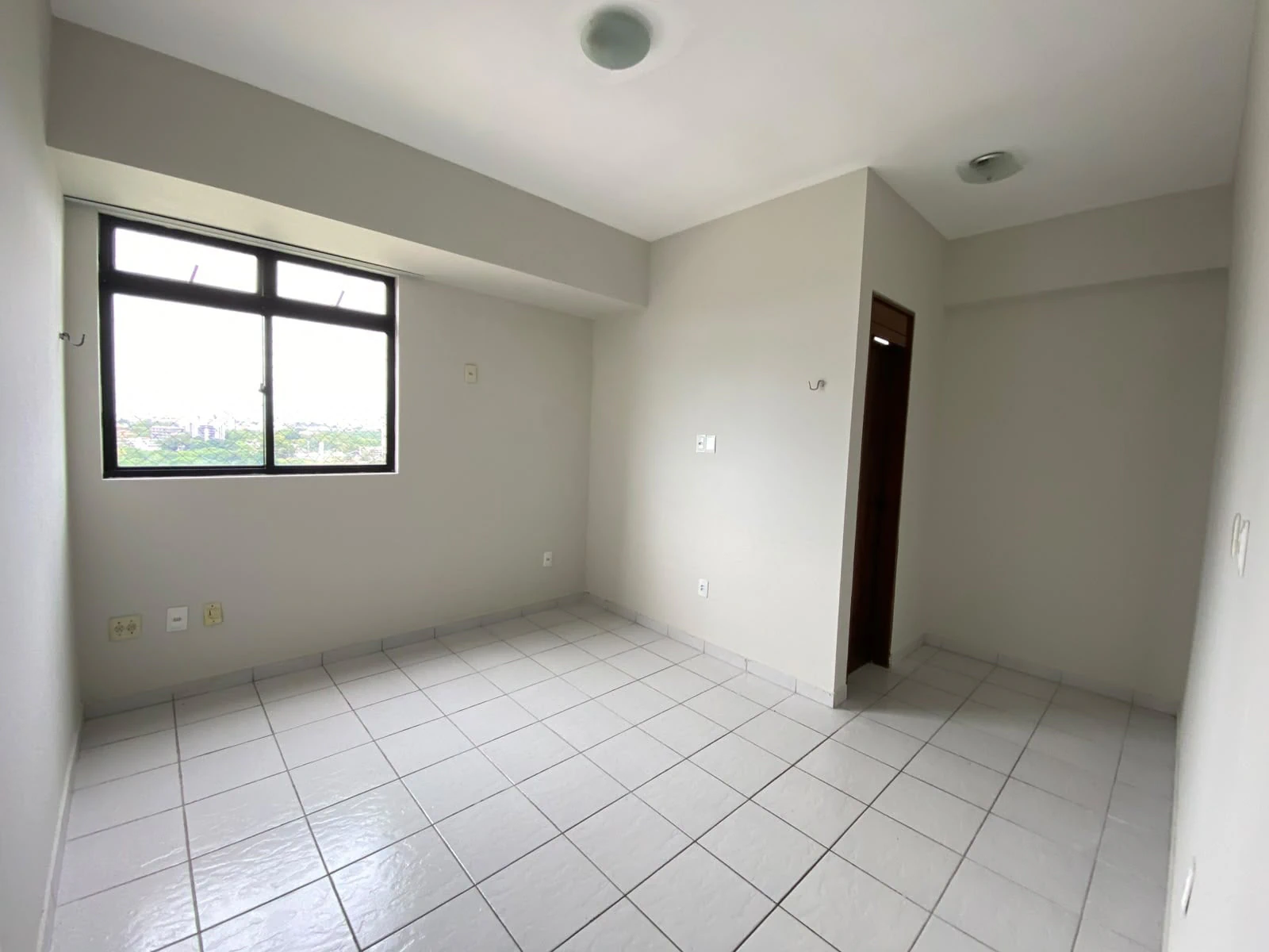 104 m² apartment with a park view and a private BBQ — photo 4