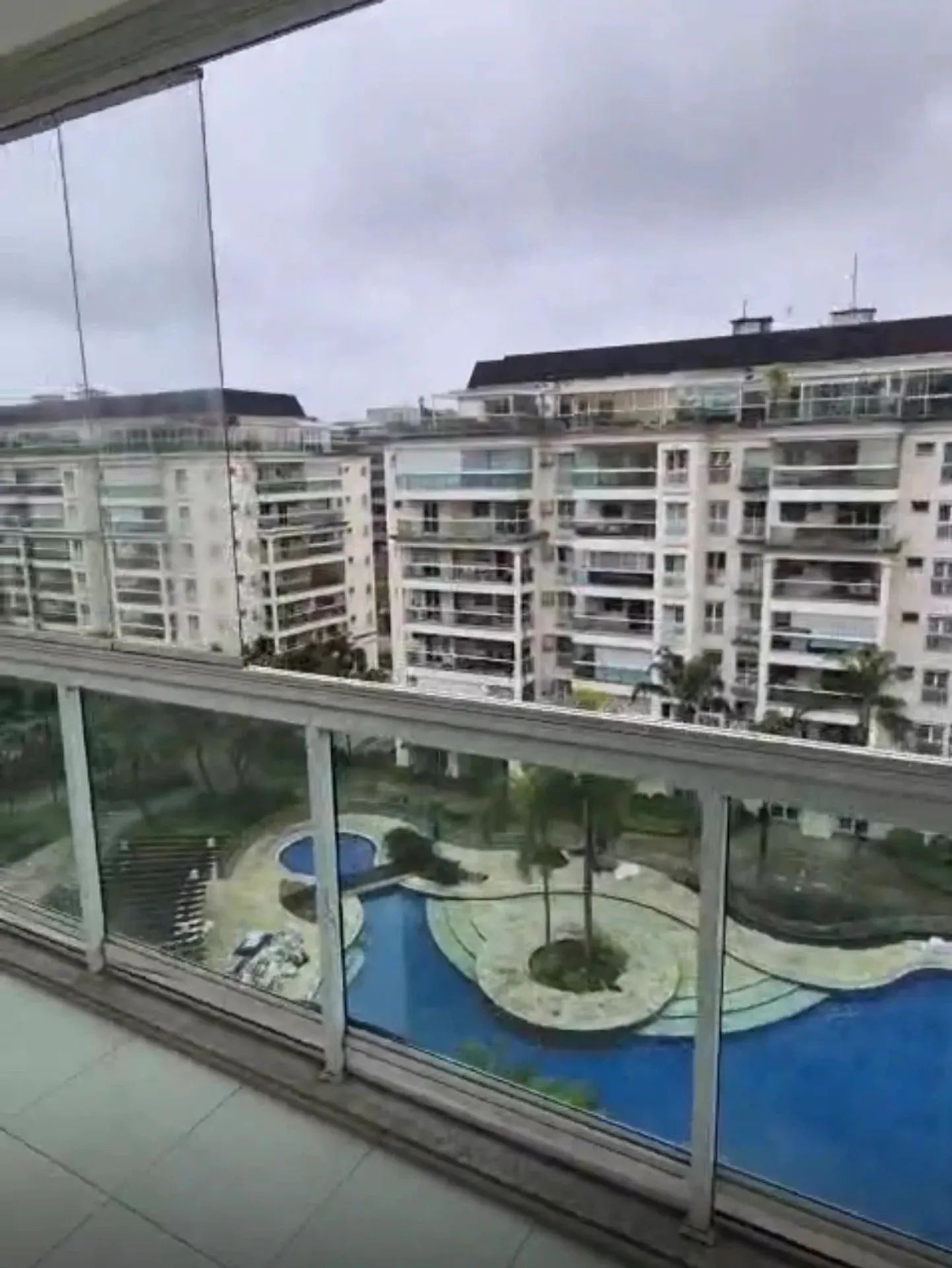 Apartment, 200 m², with floor-to-ceiling windows — photo 19